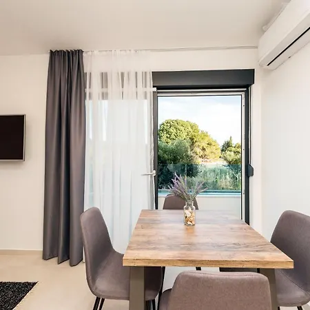 Beachfront Apartmán *