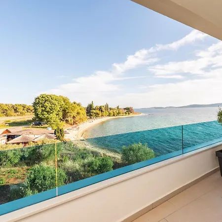 Beachfront Apartment Bibinje