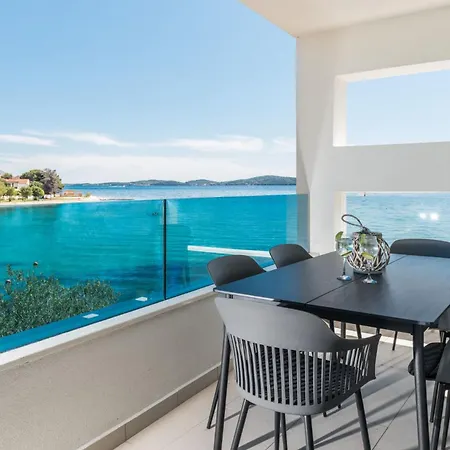 Beachfront Apartment *