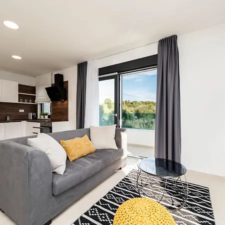 Апартаменты Beachfront