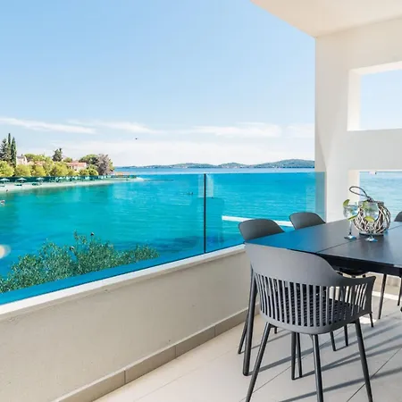 Beachfront Apartment *