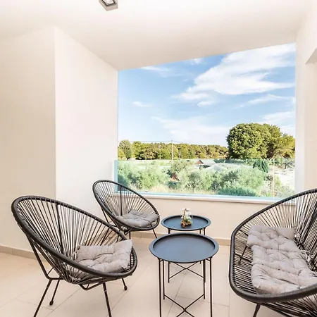 Апартаменты Beachfront *